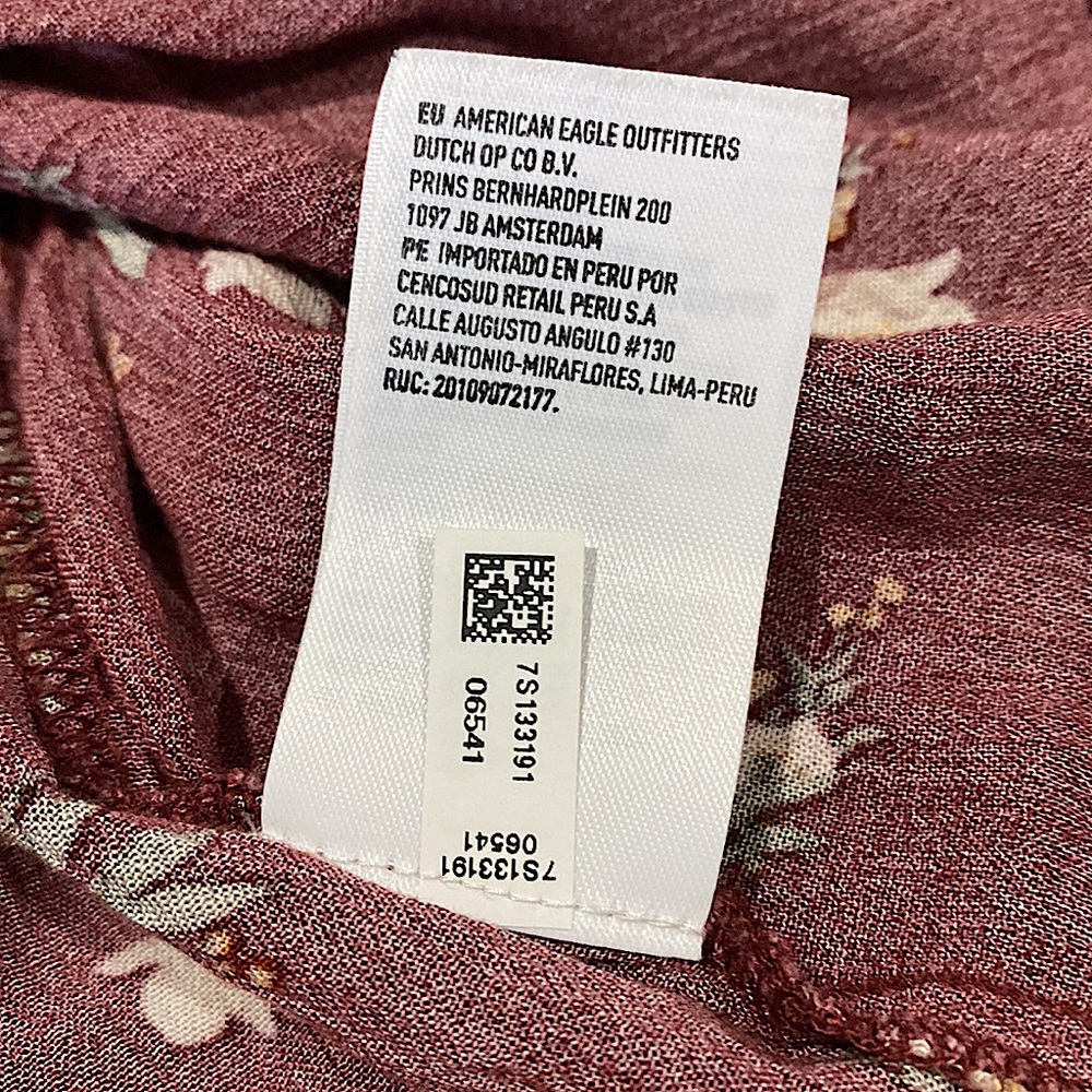 American Eagle Maroon/ Flowered Blouse Women’s - image 6